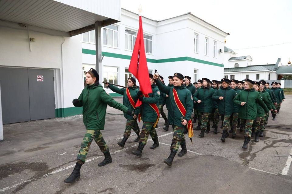В Самаре школьники готовятся к региональному смотру парадных расчетов образовательных учреждений в рамках Международного патриотического проекта «Парад Памяти»