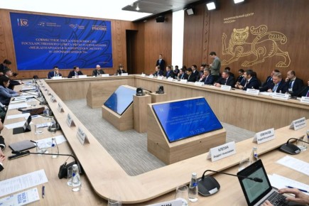 Губернатор Самарской области Вячеслав Федорищев провел совместное заседание комиссий Государственного Совета РФ по направлениям «Промышленность» и «Международная кооперация и экспорт»