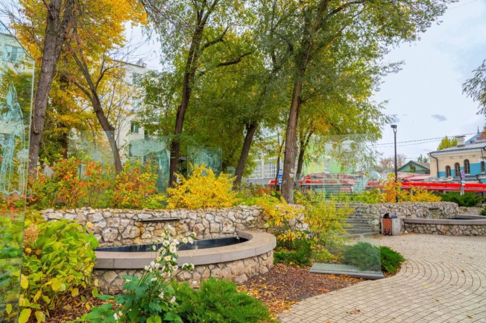 Тихий и спокойный сквер Аксакова