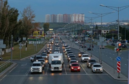 Колею на Московском шоссе в Самаре объяснили отсутствием «зеленой волны»