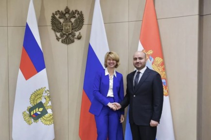 Министр сельского хозяйства РФ Оксана Лут встретилась с губернатором Самарской области Вячеславом Федорищевым, чтобы обсудить развитие отрасли в регионе и планы дальнейшей работы