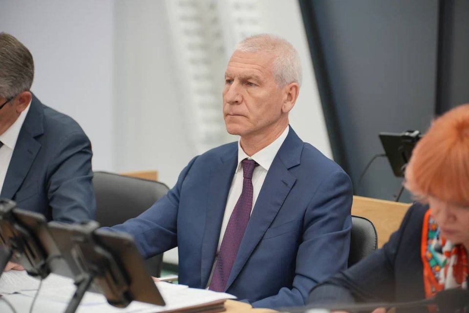 Сегодня принял участие в Итоговом заседании рабочей группы по подготовке Совета при Президенте РФ по развитию физической культуры и спорта, которое прошло под председательством Губернатора Самарской области Вячеслава...