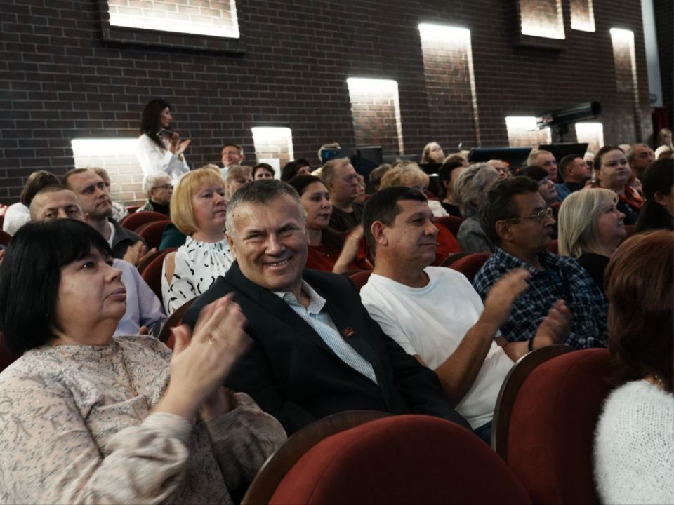 Иван Носков: Накануне Дня работника автомобильного и городского пассажирского транспорта поздравил сотрудников Трамвайно-троллейбусного управления Иван Носков: Накануне Дня работника автомобильного и городского пассажирского транспорта поздравил сотрудников Трамвайно-троллейбусного управления