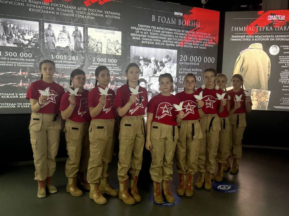 Сотрудники следственного управления в рамках проведения акции памяти павших воинов России «Дни белых журавлей» посетили исторический парк «Россия - моя история»