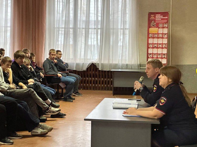 В рамках Всероссийской акции МВД «Сообщи, где торгуют смертью» сотрудники полиции Самарской области провели встречи с молодежью