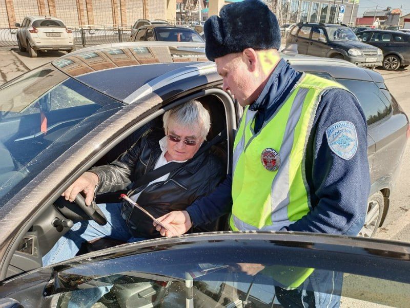 Сотрудники полиции в рамках Всероссийской акции «Сообщи, где торгуют смертью» провели профилактические мероприятия с жителями региона