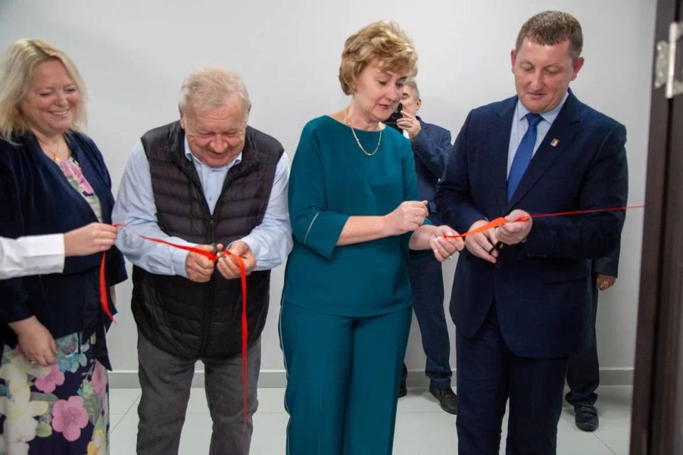 Официальное открытие нового агротехнологического класса состоялось в хворостянской средней общеобразовательной школе Официальное открытие нового агротехнологического класса состоялось в хворостянской средней общеобразовательной школе