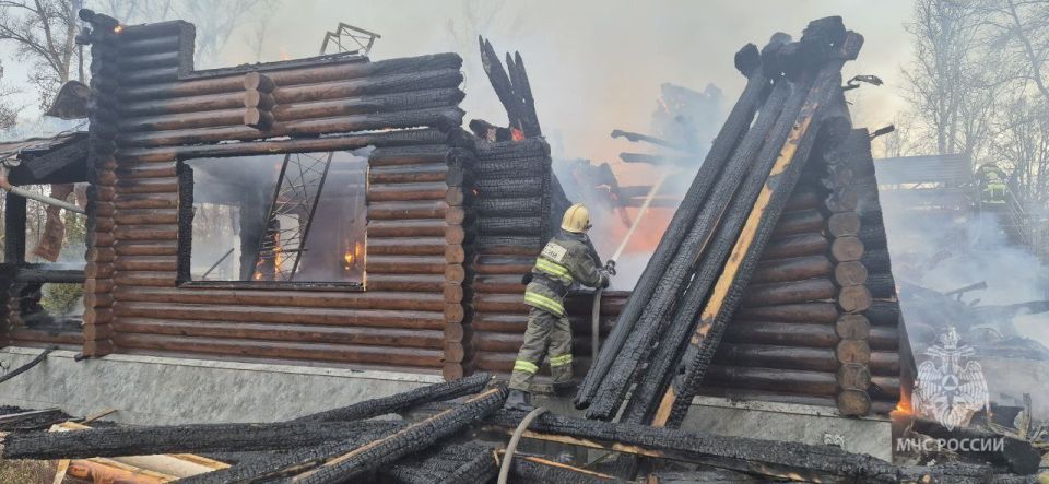 #Официально. О пожаре в Новокуйбышевске 23 октября в 13.35 поступило сообщение о пожаре по адресу: г.о. Новокуйбышевск, н.п. Гранный, 1-я Водозаборная, 19. Прибывшими подразделениями было обнаружено, что на месте вызова...