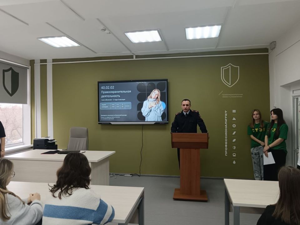 Профориентация от Госавтоинспекции: как студенты Самары знакомятся с работой дорожной полиции