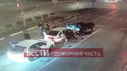 В Самаре группа злоумышленников напала на водителя прямо на дороге