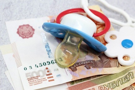 Как ежемесячные выплаты из материнского капитала помогают семьям в 2025 году