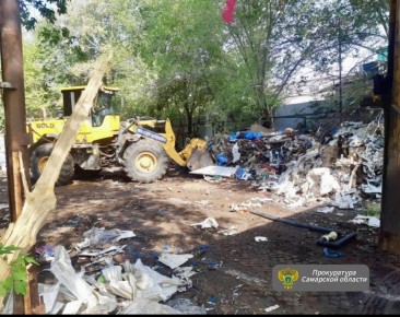 Прокуратура в судебном порядке добилась устранения несанкционированного складирования твердых коммунальных отходов, площадью более 80 квадратных метр