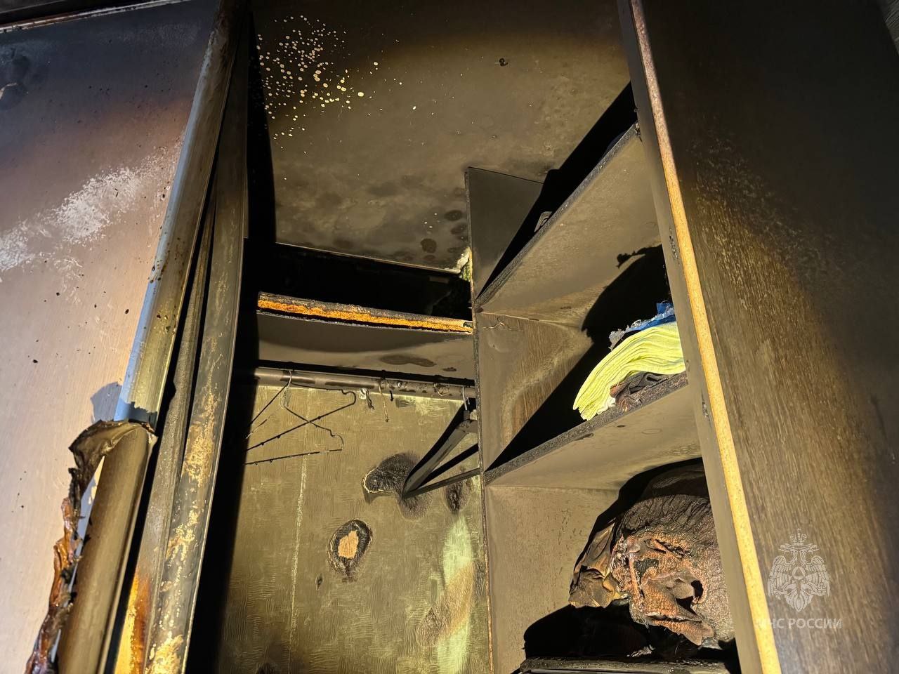 #Официально. О пожаре в Автозаводском районе Тольятти 24 октября в 14.18 поступило сообщение о пожаре по адресу: г.о. Тольятти, Автозаводский район, бульвар Буденного, 18. На месте вызова горели домашние вещи в квартире #Официально. О пожаре в Автозаводском районе Тольятти 24 октября в 14.18 поступило сообщение о пожаре по адресу: г.о. Тольятти, Автозаводский район, бульвар Буденного, 18. На месте вызова горели домашние вещи в квартире