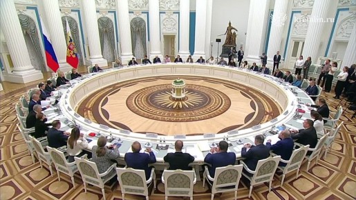 Президент принял участие в первом заседании Совета по реализации государственной демографической и семейной политики