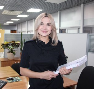 Доброго утра и позитивного выходного дня вам желает старший инспектор по особым поручениям отдела по вопросам гражданства УВМ ГУ МВД России по Самарской области Юлия Черепанова