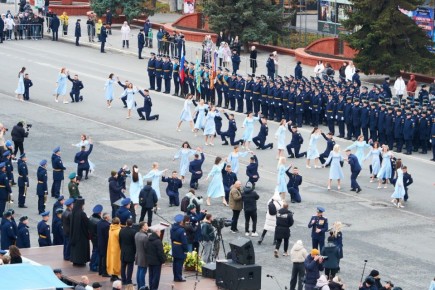 Сегодня на площади Ленина прошел 55-й выпуск летчиков армейской авиации