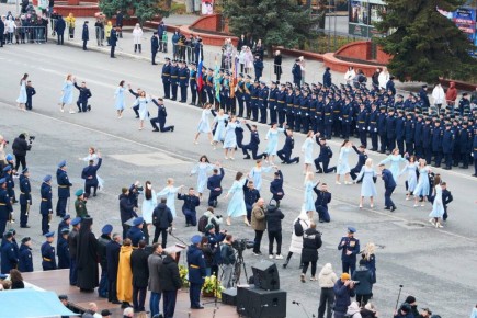 Сегодня на площади Ленина в Сызрани прошел 55-й выпуск летчиков армейской авиации