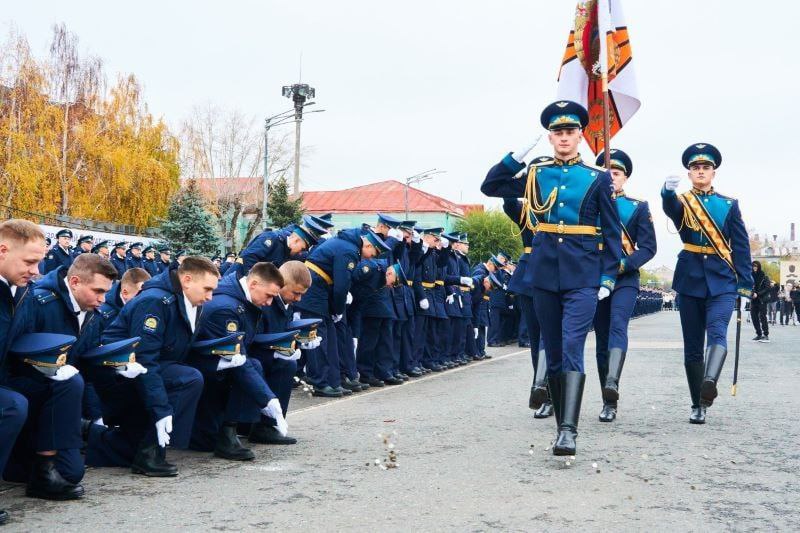 В Сызрани состоялся 55-й выпуск офицеров СВВАУЛ В Сызрани состоялся 55-й выпуск офицеров СВВАУЛ