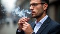 Курение в подъездах: кто должен следить за порядком?