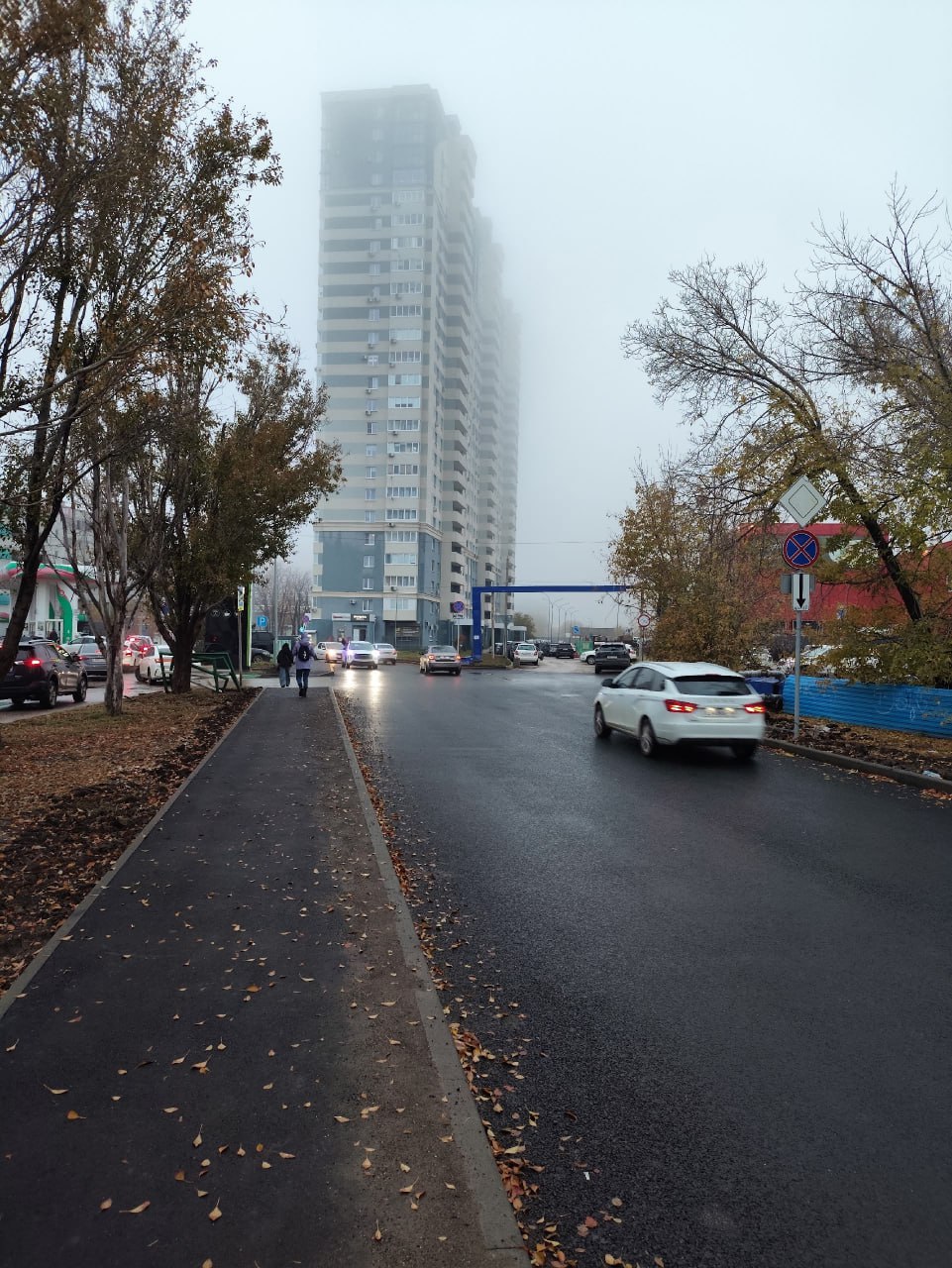 Жители дома по адресу Московское шоссе, 272 жалуются на опасный участок дороги! Жители дома по адресу Московское шоссе, 272 жалуются на опасный участок дороги!