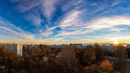 Доброе утро! 26 октября столбики термометров поднимутся до +5...+10 °C Синоптики прогнозируют облачную погоду с прояснениями. Местами небольшой дождь, утром туман