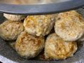 Секреты сочных котлет: две ключевых ингредиента для идеального вкуса