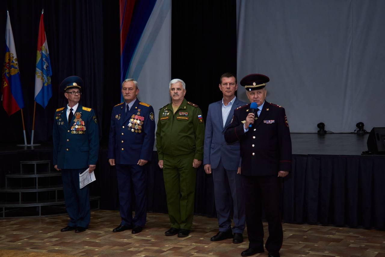 Руководство Сызранского ЛО МВД России на транспорте приняло участие в церемонии принятия присяги курсантами военно-патриотического отдела «Щит» Руководство Сызранского ЛО МВД России на транспорте приняло участие в церемонии принятия присяги курсантами военно-патриотического отдела «Щит»