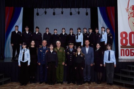 Руководство Сызранского ЛО МВД России на транспорте приняло участие в церемонии принятия присяги курсантами военно-патриотического отдела «Щит»