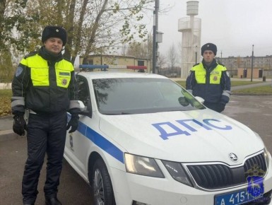 В Самарском регионе полицейские помогли доставить в больницу женщину, которой требовалась срочная медицинская помощь