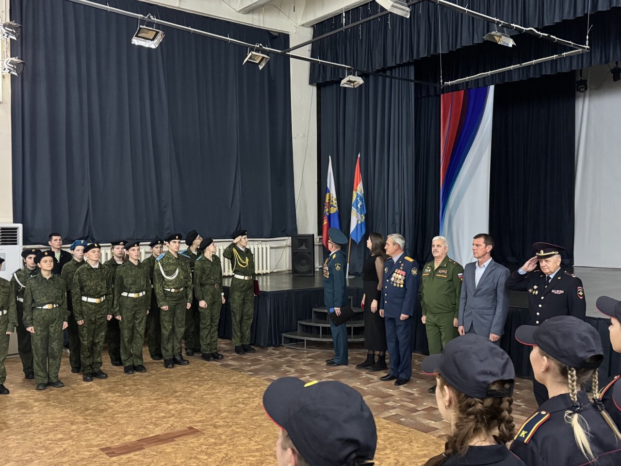 Руководство Сызранского ЛО МВД России на транспорте приняло участие в церемонии принятия присяги курсантами военно-патриотического отдела «Щит» Руководство Сызранского ЛО МВД России на транспорте приняло участие в церемонии принятия присяги курсантами военно-патриотического отдела «Щит»