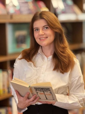 Заведующая Центральной городской библиотекой имени Крупской из Самары вышла в финал Всероссийского конкурса «Библиотекарь года – 2025»