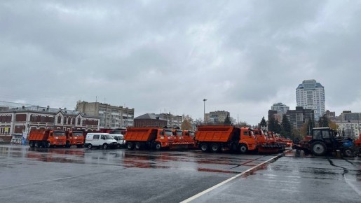 В Самаре прошел смотр техники в рамках подготовки к зимнему сезону