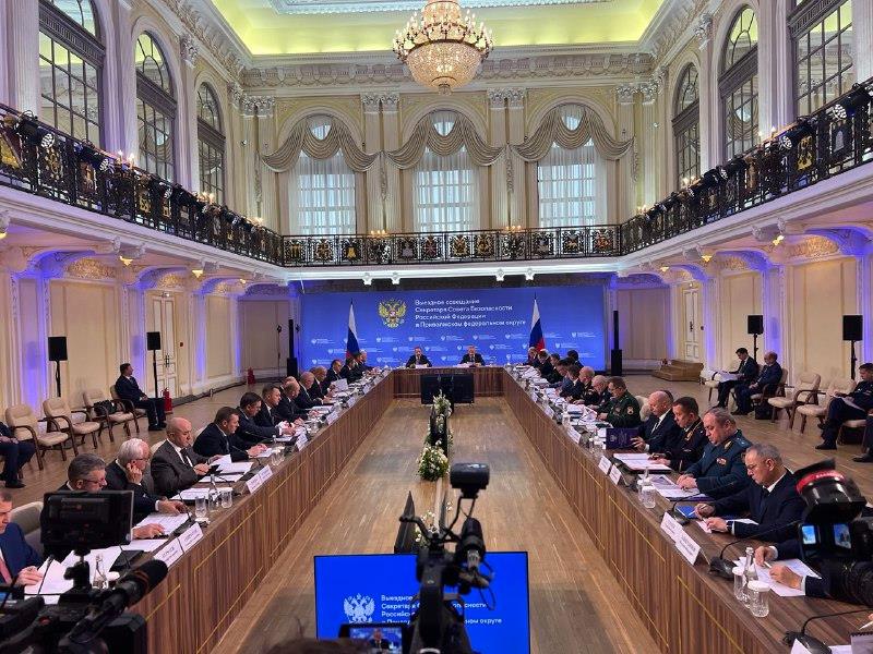 Сергей Шойгу провел совещание по защите критически важных объектов в регионах ПФО