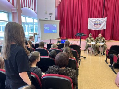 Ассоциация ветеранов СВО Волжского района провела урок мужества в 1 школе Стройкерамики