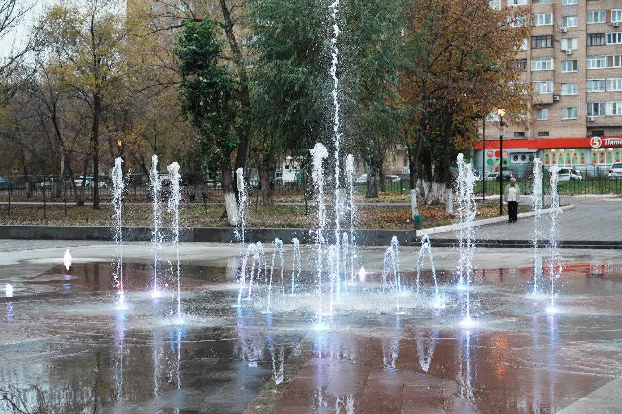 В парке Победы Самары приступили к консервации на зиму новых фонтанов В парке Победы Самары приступили к консервации на зиму новых фонтанов