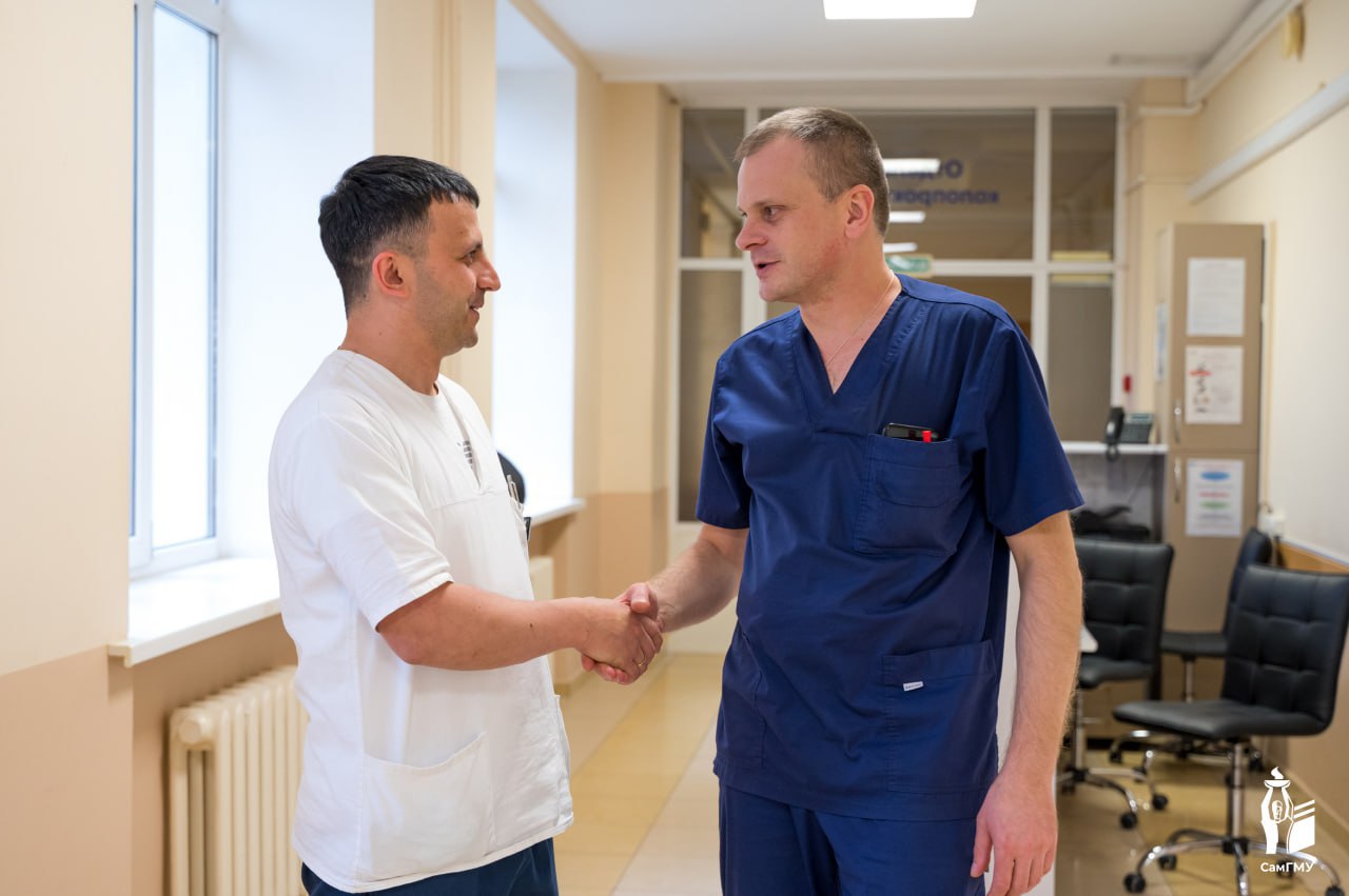 В Клиниках СамГМУ впервые в регионе провели две малоинвазивные операции по устранению парастомальных грыж В Клиниках СамГМУ впервые в регионе провели две малоинвазивные операции по устранению парастомальных грыж