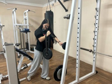 16-летняя Илона Семёнова из Кинеля стала бронзовой призёркой мирового первенства по армрестлингу