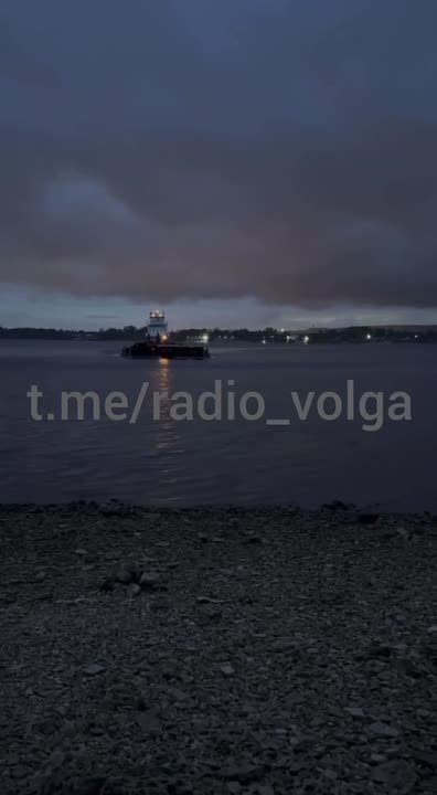 Директору Самарского речпорта внесено представление из-за посадки баржи с песком на мель