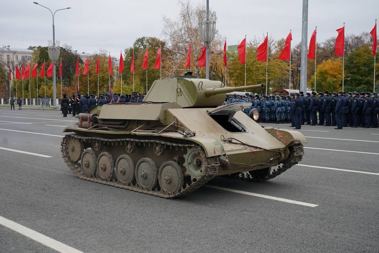 123В Самаре 7 ноября на пл. Куйбышева пройдет традиционный Парад Памяти