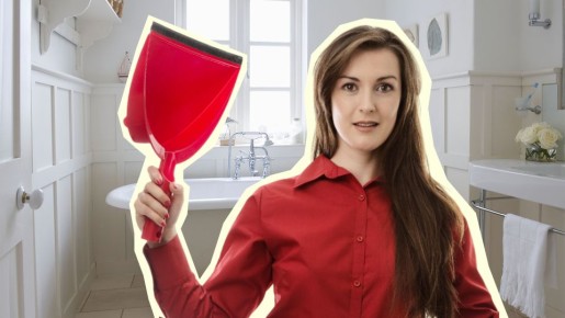 Обязательно поставьте совок в ванной: незаменимая вещь, но не для уборки