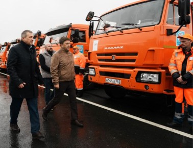 Иван Носков: Более 450 машин спецтехники и 5000 рабочих будут убирать снег и сдержать в чистоте Самару этой зимой