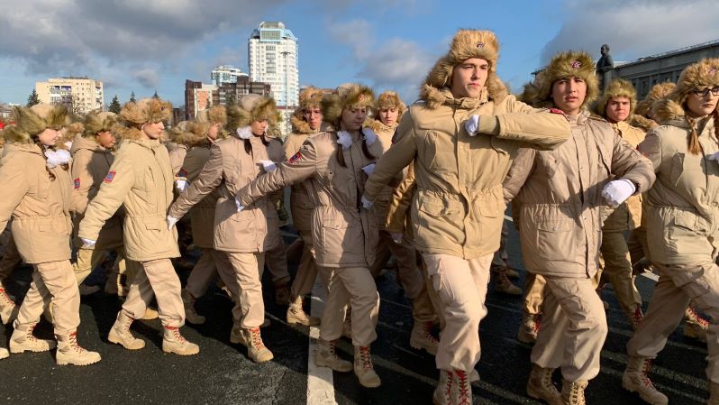 В Самаре школьники провели репетицию Парада Памяти 7 ноября