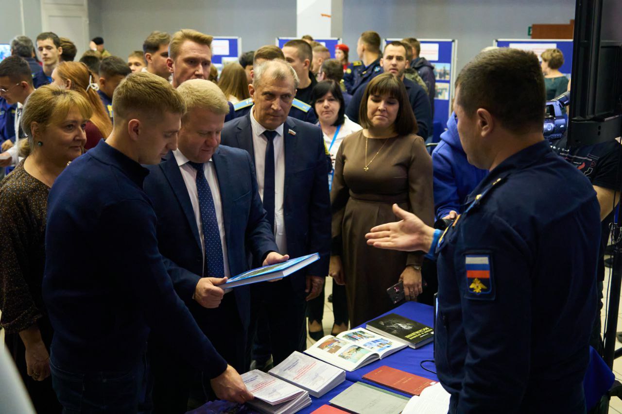 В Сызрани прошел патриотический форум с участием более 200 человек В Сызрани прошел патриотический форум с участием более 200 человек