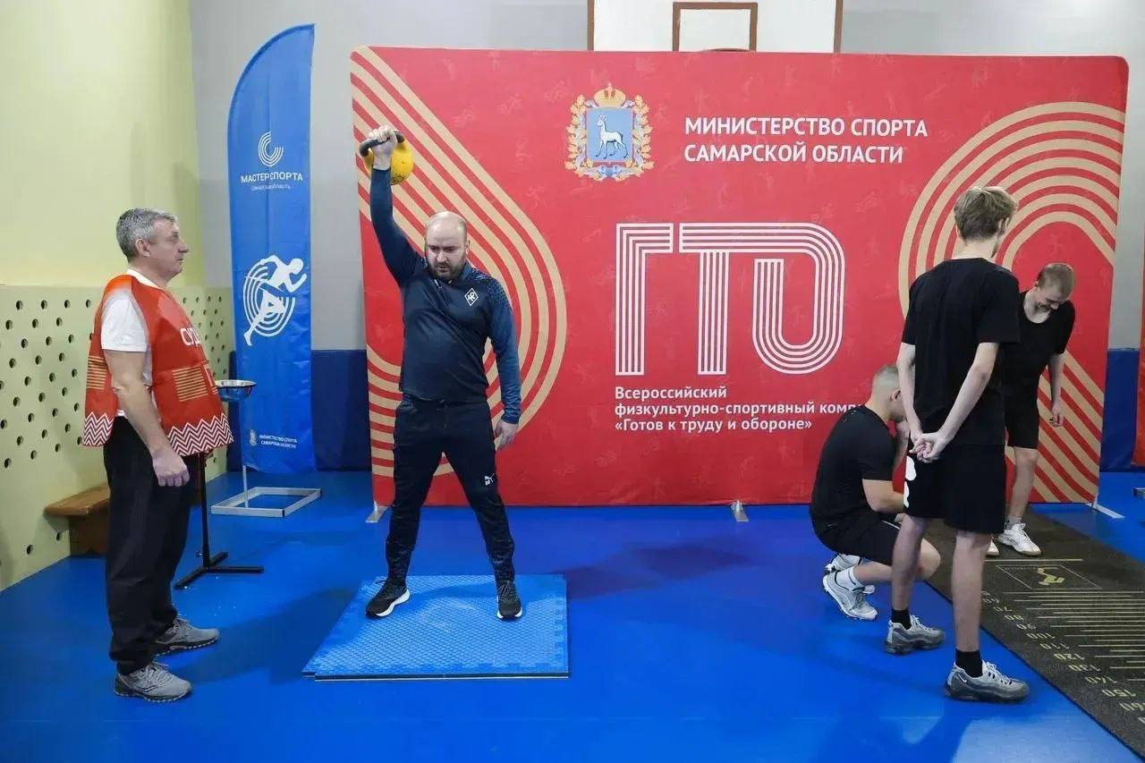 Самарский губернатор Вячеслав Федорищев сдавал нормативы ГТО