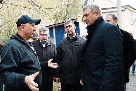 Иван Носков пообещал помочь жителям Ново-Садовой в благоустройстве дворов