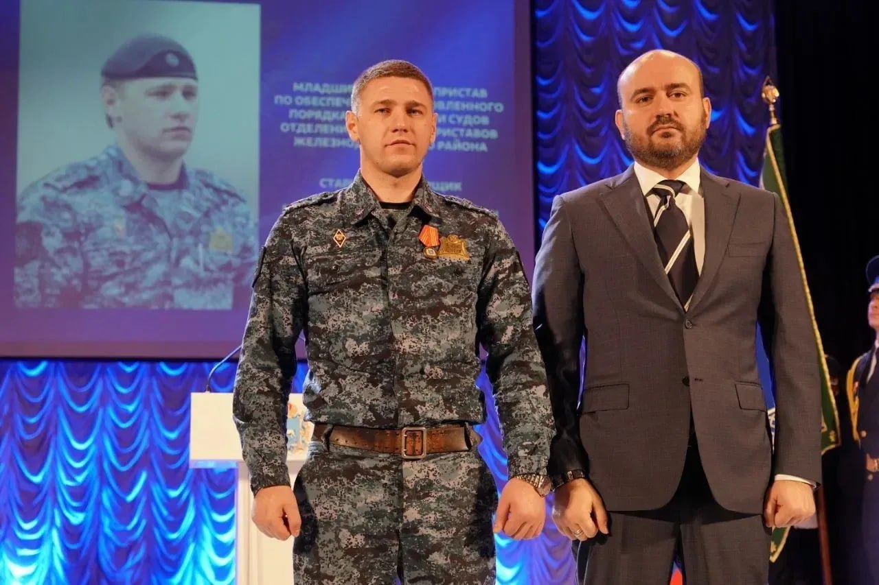 Вячеслав Федорищев поздравил судебных приставов в преддверии профессионального праздника Вячеслав Федорищев поздравил судебных приставов в преддверии профессионального праздника