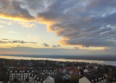 Доброе утро!. 31 октября столбики термометров покажут +2...+8 °C. Синоптики обещают облачную погоду с прояснениями, без существенных осадков, утром туман