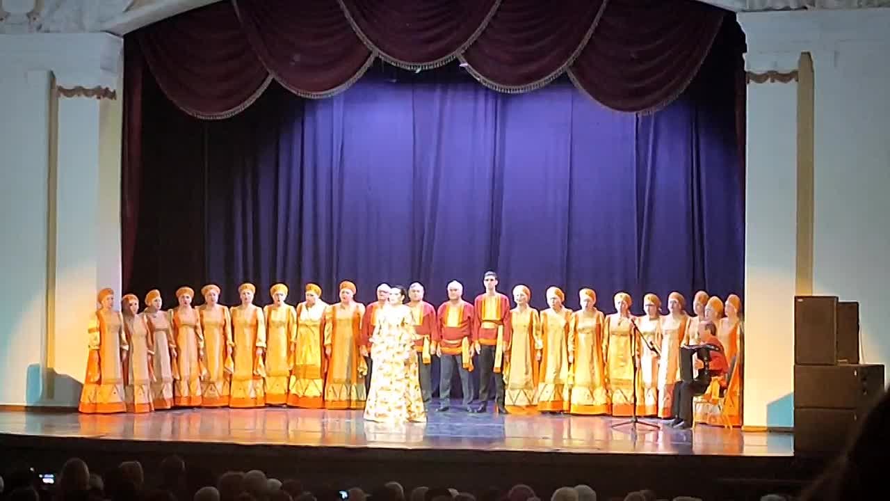 В ДК «Заря» прошёл концерт хора «Волжские зори»