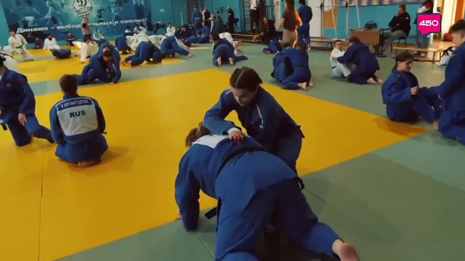 — Своих воспитанников я учу любить спорт