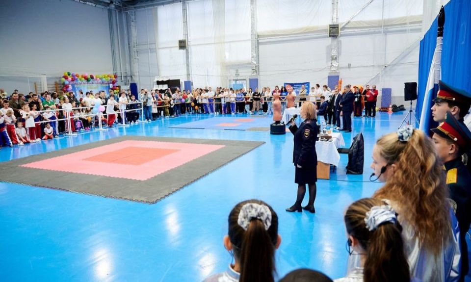 Представитель подразделения по контролю за оборотом наркотиков ГУ МВД России по Самарской области принял участие в открытии турнира по адаптационному кикбоксингу, приуроченном ко Дню народного единства Представитель подразделения по контролю за оборотом наркотиков ГУ МВД России по Самарской области принял участие в открытии турнира по адаптационному кикбоксингу, приуроченном ко Дню народного единства